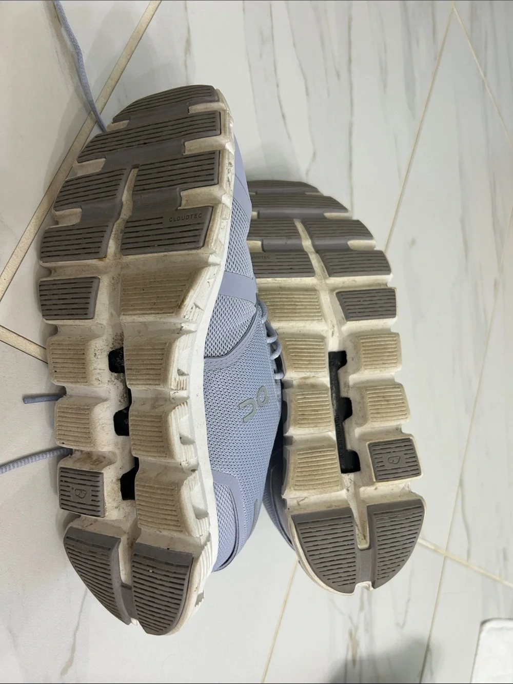 On Cloud Women's Light Blue Athletic Shoes. Size 7.5
